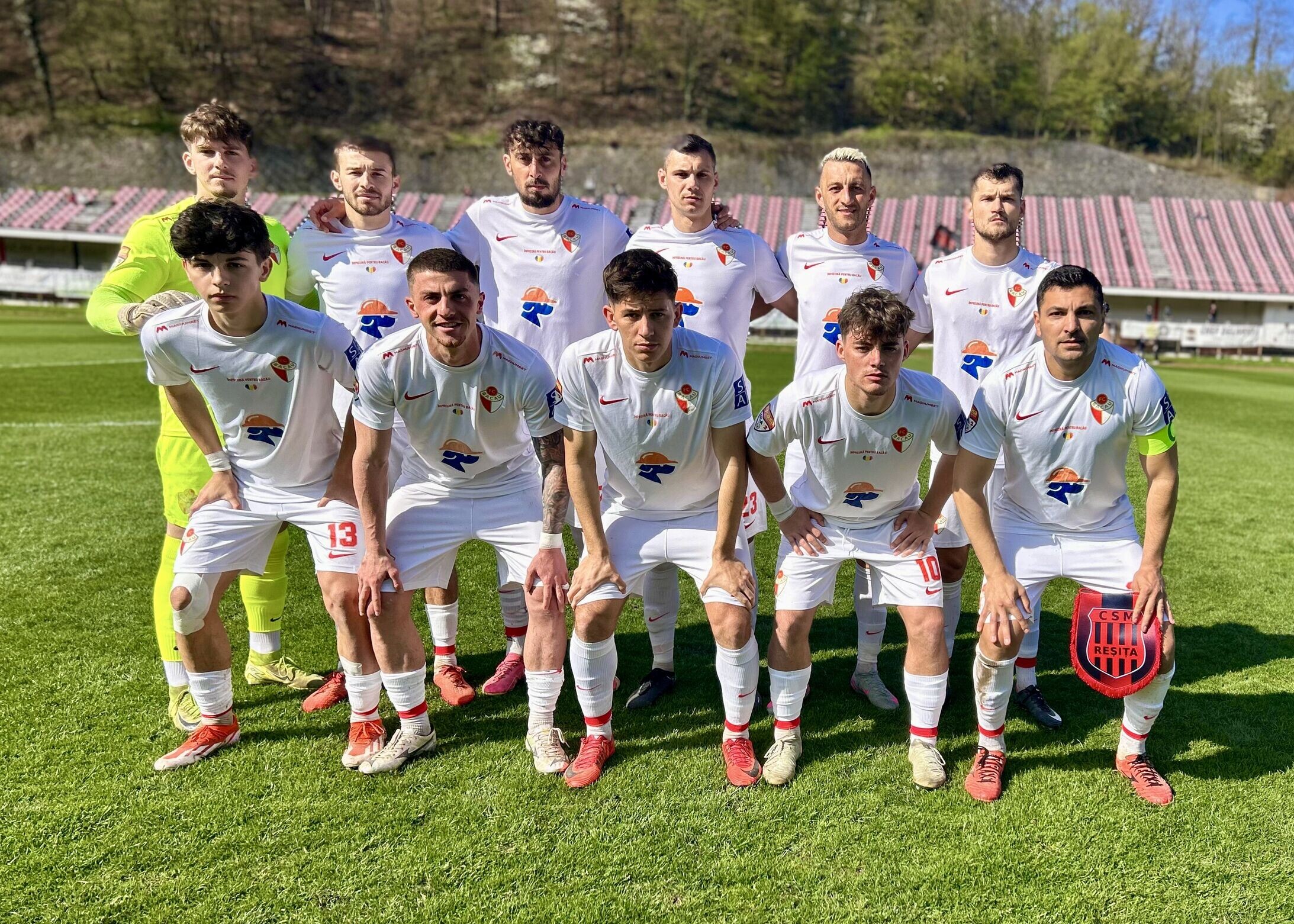 Înfrângere la limită la Reșița. Cu o victorie în runda următoare, Bacăul rămâne în Liga 2!